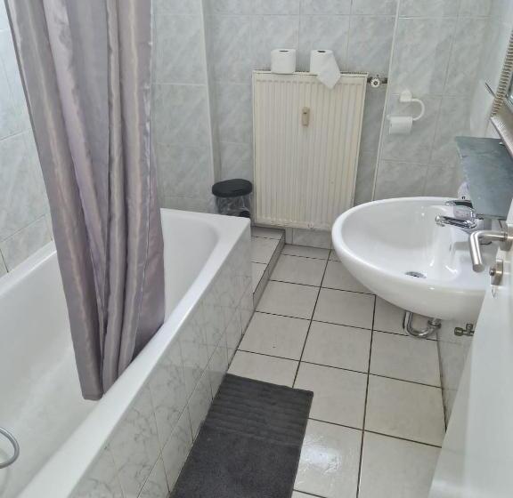 Номер Стандарт Совместная Ванная, Gz Hostel Bonn