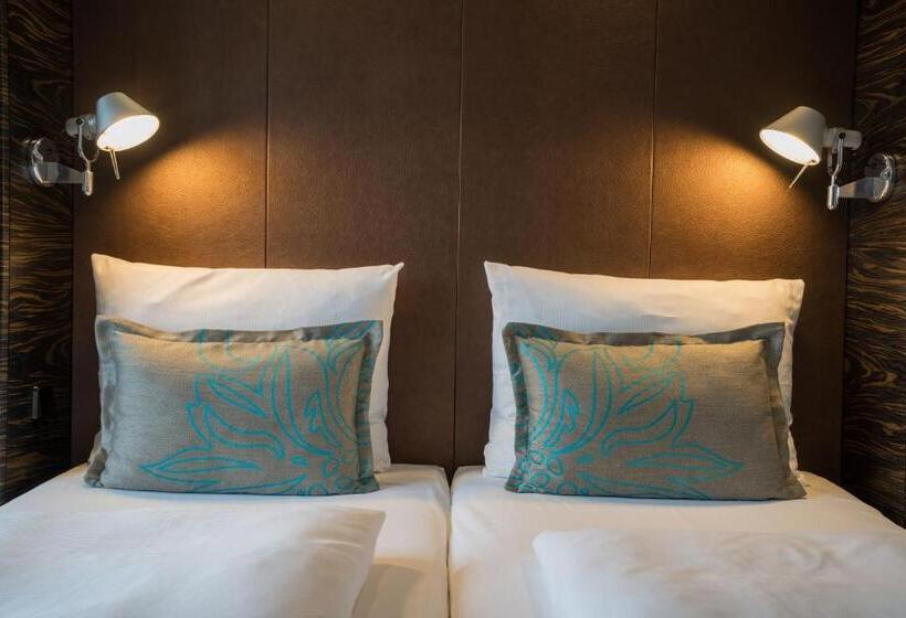 Номер Стандарт, Motel One Frankfurt Messe