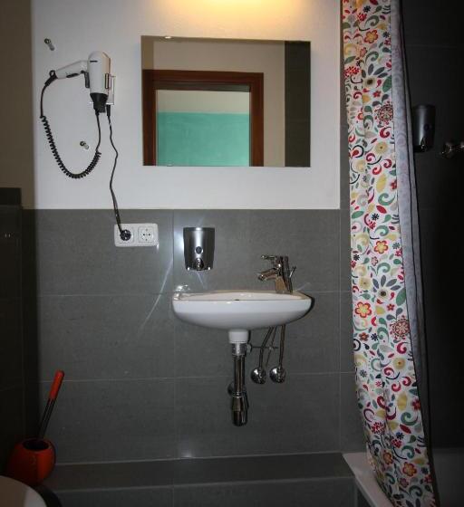 اتاق راحتی یک تخته, Stadthotel Kleiner Berg