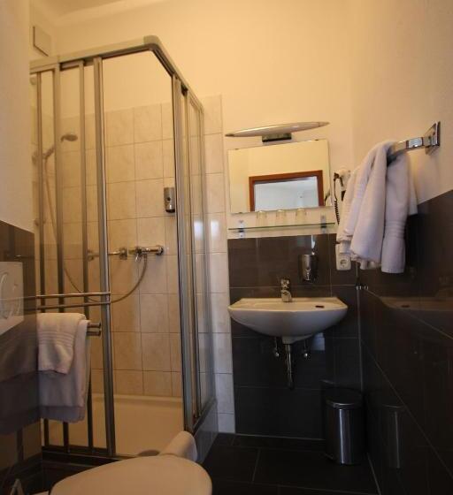 اتاق استاندارد سه نفره, Stadthotel Kleiner Berg