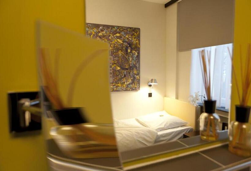 Номер Комфорт, Art Hotel Tucholsky