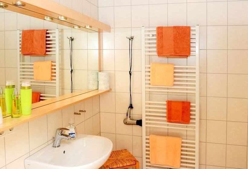 Апартаменты 1 Спальня, Weichaer Hof   Apartments