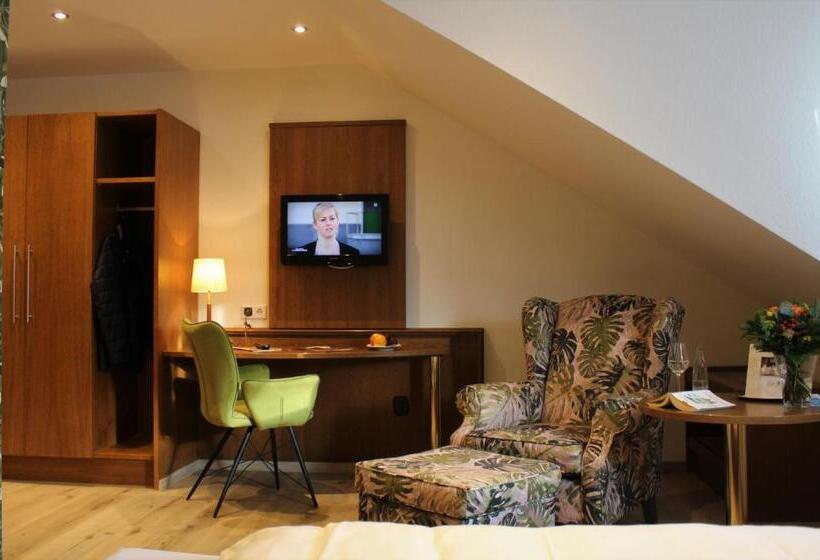 Номер Стандарт, Land Gut Hotel Zur Brücke