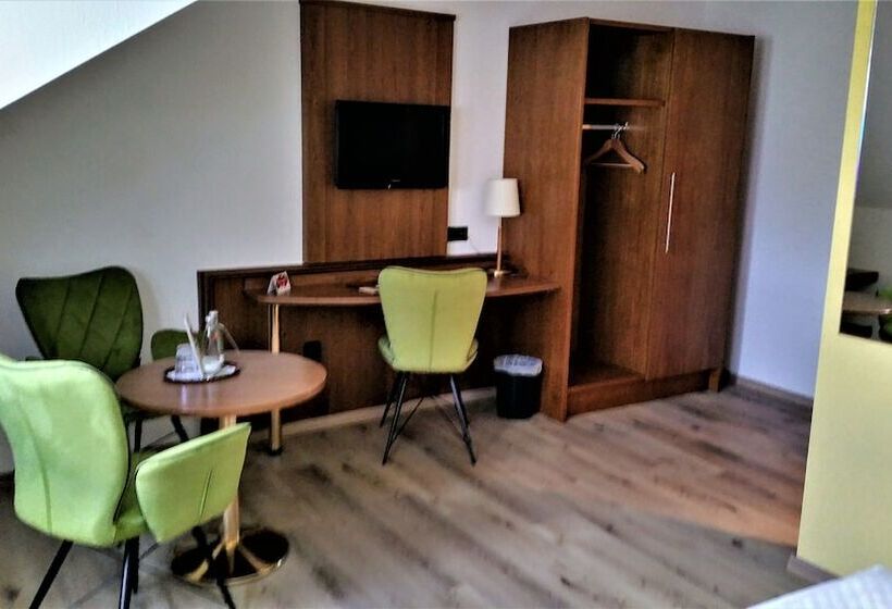 Номер Стандарт, Land Gut Hotel Zur Brücke