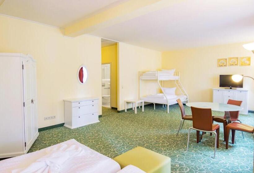 Четырехместный Номер Стандарт, Erzgebirgshotel Freiberger Höhe