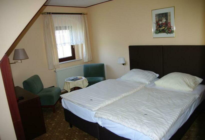 Номер Стандарт, Landhotel Goldener Löwe Mit Pension Am Taurastein