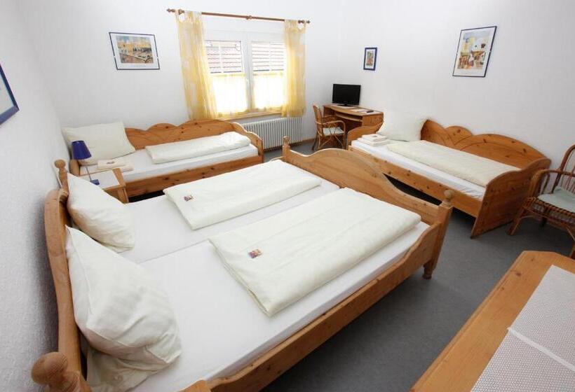Четырехместный Номер Стандарт, Gasthof Hotel Zum Rebstock