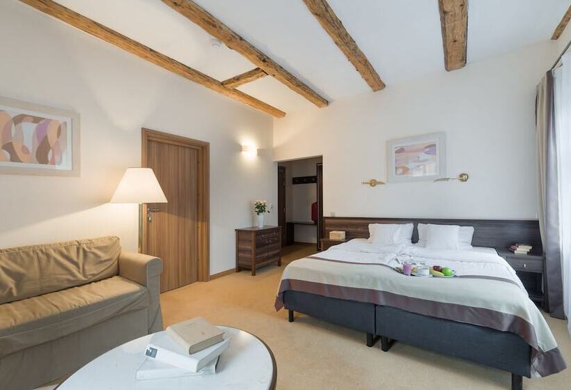Студия Стандарт, Impresja Art Resort