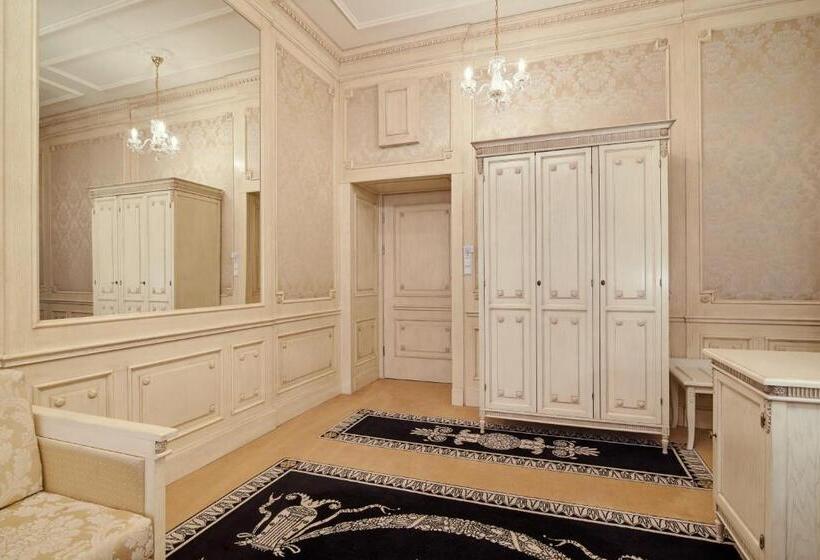 Апартаменты 1 Спальня, Koronny
