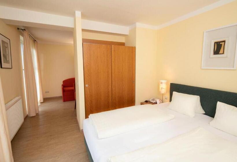 Номер Стандарт с Балконом, Landhotel Rosentaler Hof
