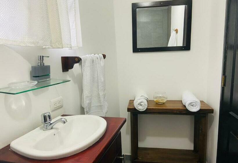 Номер Стандарт с Балконом, Hostal Carpao Lodging