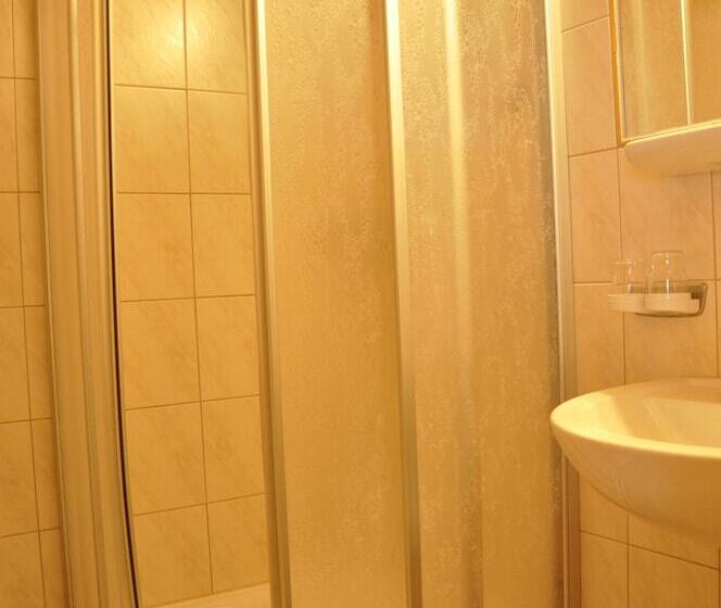 Семейный Номер, Haus Astoria