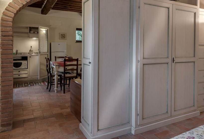 Студия Стандарт, Borgo Al Cerro