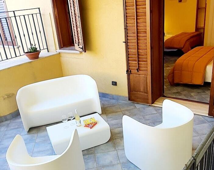 اتاق کلاسیک چهارنفره, Cala Marina