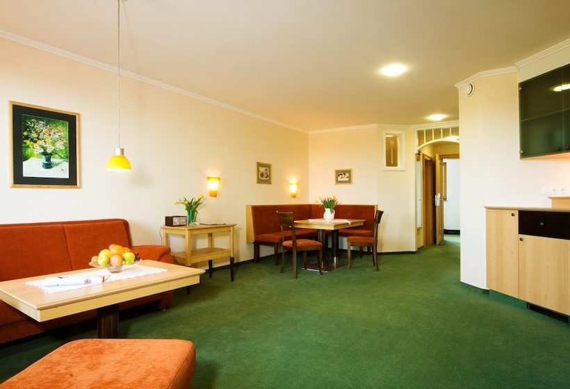 Люкс 2 Спальни, Panoramahotel Grobauer