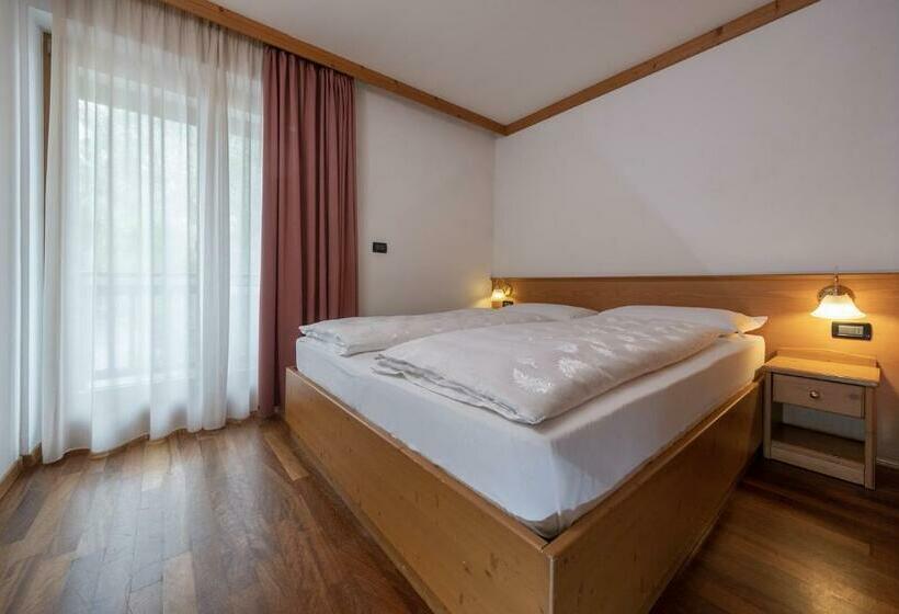 1 Bedroom Apartment Mountain View, Residence Kristall  Fiemme Holidays