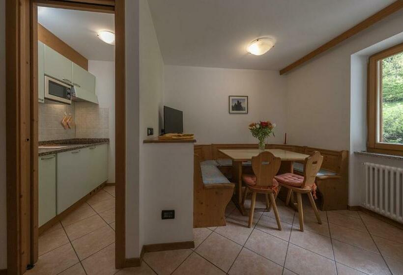 1 Bedroom Apartment Mountain View, Residence Kristall  Fiemme Holidays