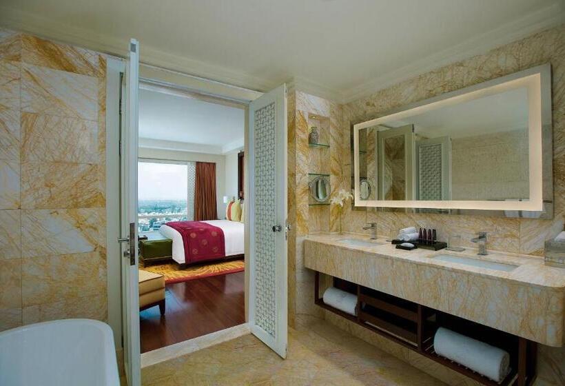클럽 스위트, The Ritz   Carlton, Bangalore