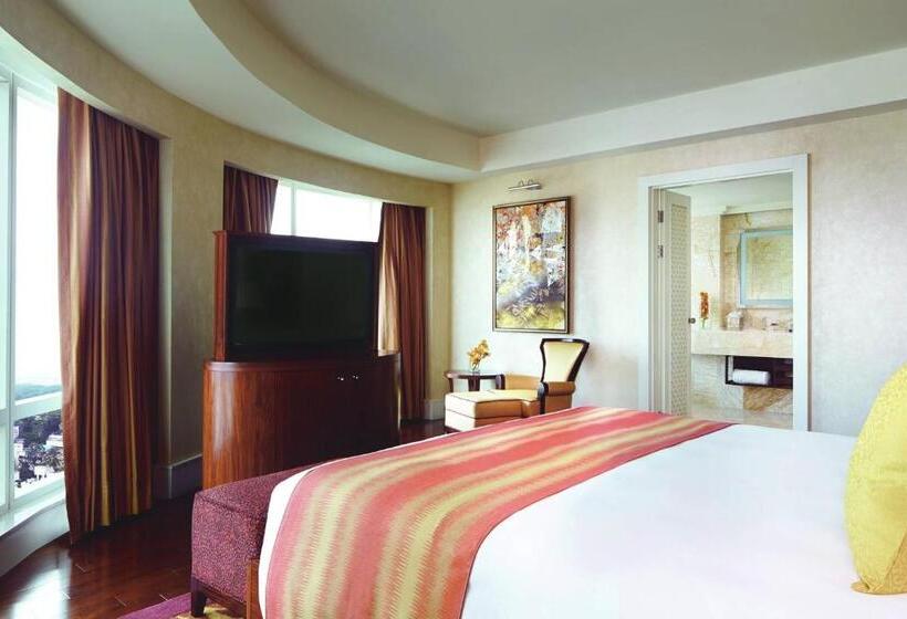 클럽 스위트, The Ritz   Carlton, Bangalore