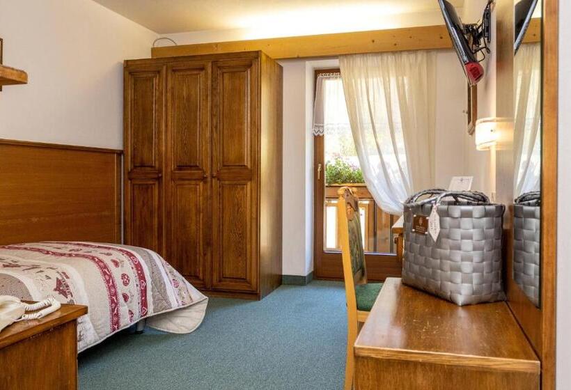 اتاق استاندارد یک نفره, Wellness Hotel Dolomia