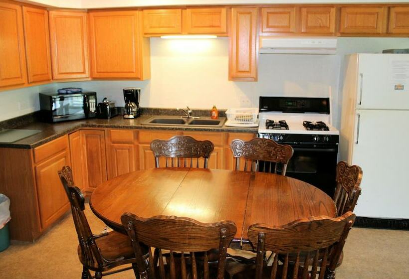 Апартаменты 2 Спальни, Lynnhurst Family Resort