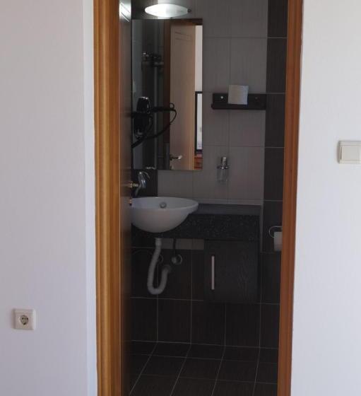 Номер Стандарт Трехместный, Paralia Guest House