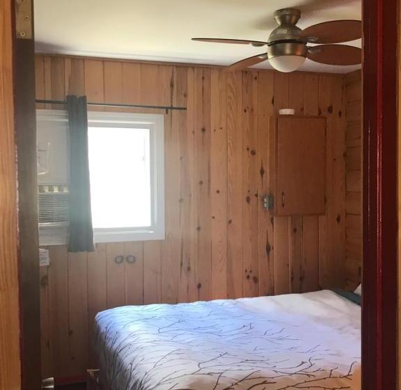 Шале 1 Спальня, Hush Lodge And Cottages