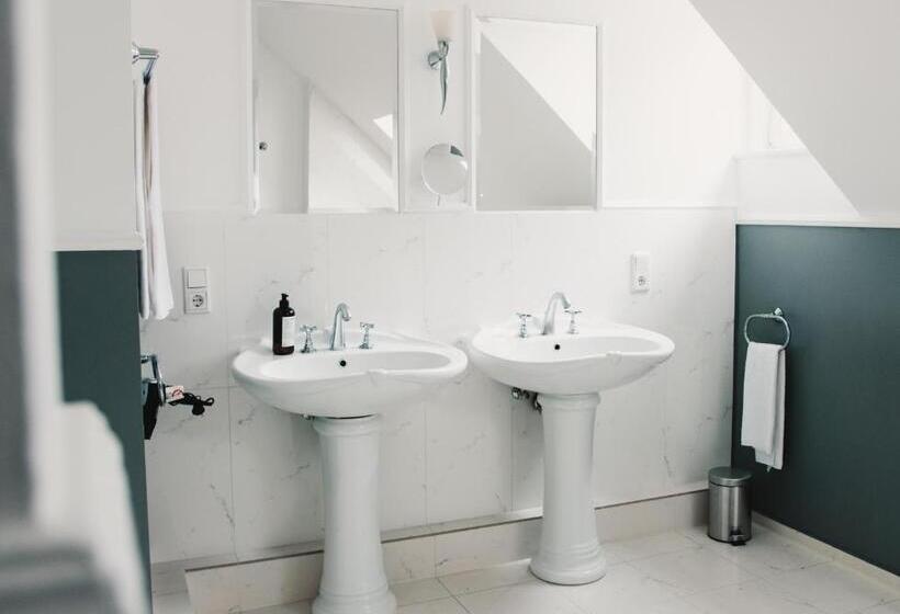 Suite, Palmenbad