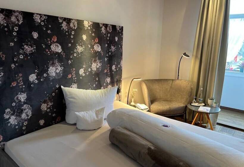 标准单人间, Schwarzwaldhof