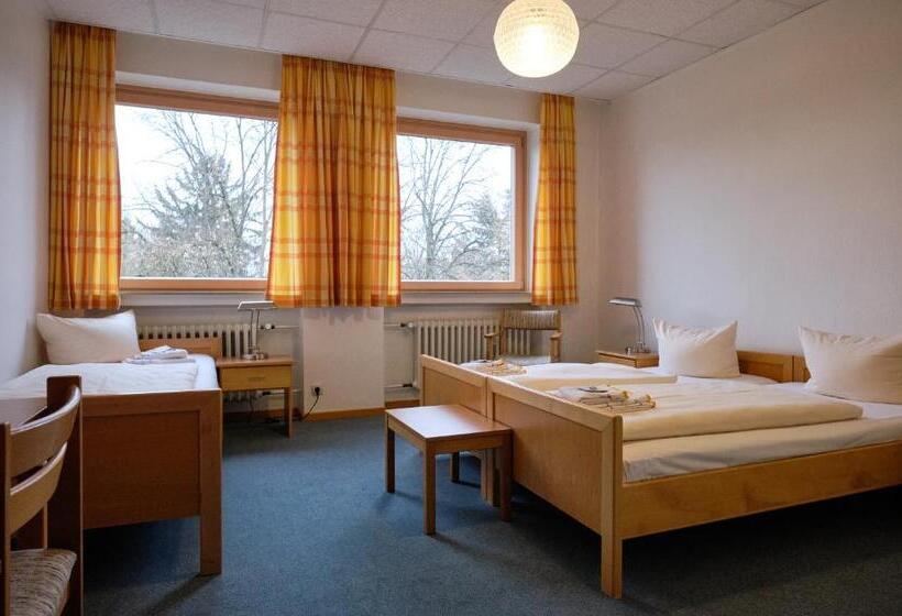 Номер Стандарт, St. Bonifatiuskloster   Geistliches Zentrum