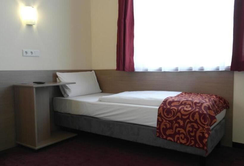 Номер Стандарт Индивидуальный, Dream Inn Hotel Regensburg Ost