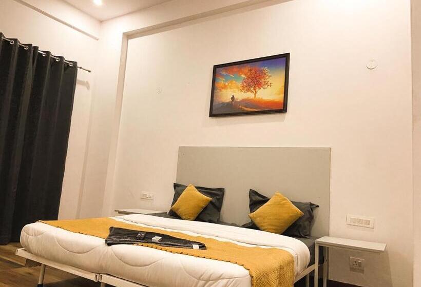 Трехместный Номер Классика, Oyo 91606  Daffodils Inn