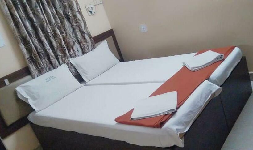 اتاق لوکس, Plaza Guest House