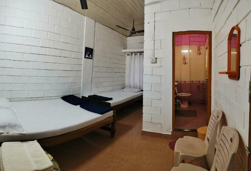 اتاق لوکس, Trishula Guest House