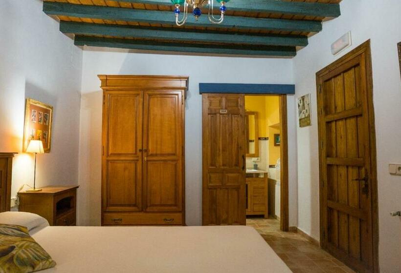 Номер Стандарт, La Aldaba, Antigua Casa De Labor
