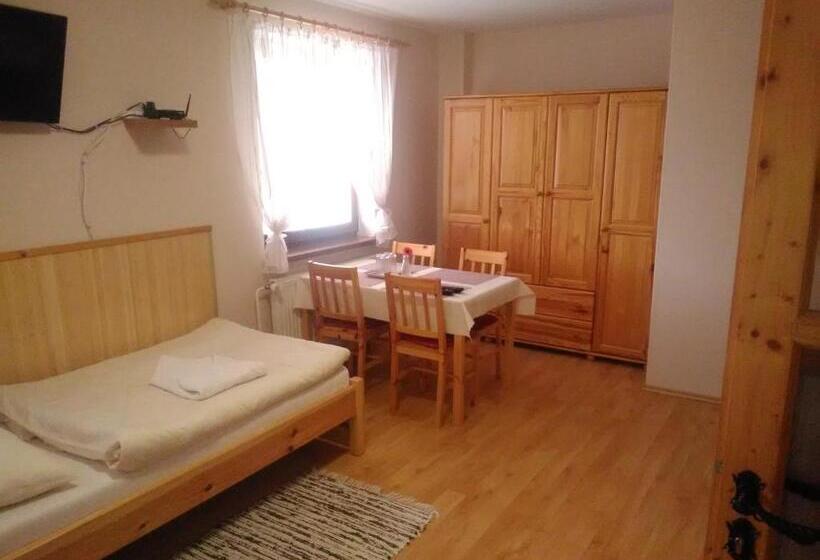 4인용 스탠다드 룸, Pod Palmou Gerlachov