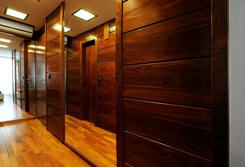 Номер Deluxe, Main Street Studio And Rooms