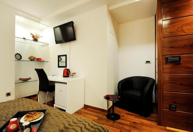 Номер Deluxe Кровать Кинг, Main Street Studio And Rooms