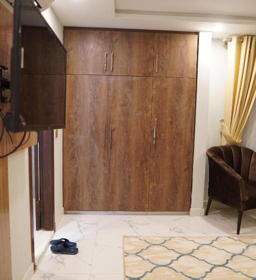 اتاق استاندارد, Nuva