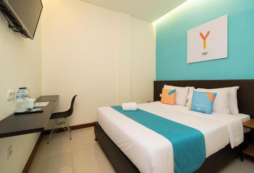 Номер Deluxe, Sans Hotel Suryakencana Bogor
