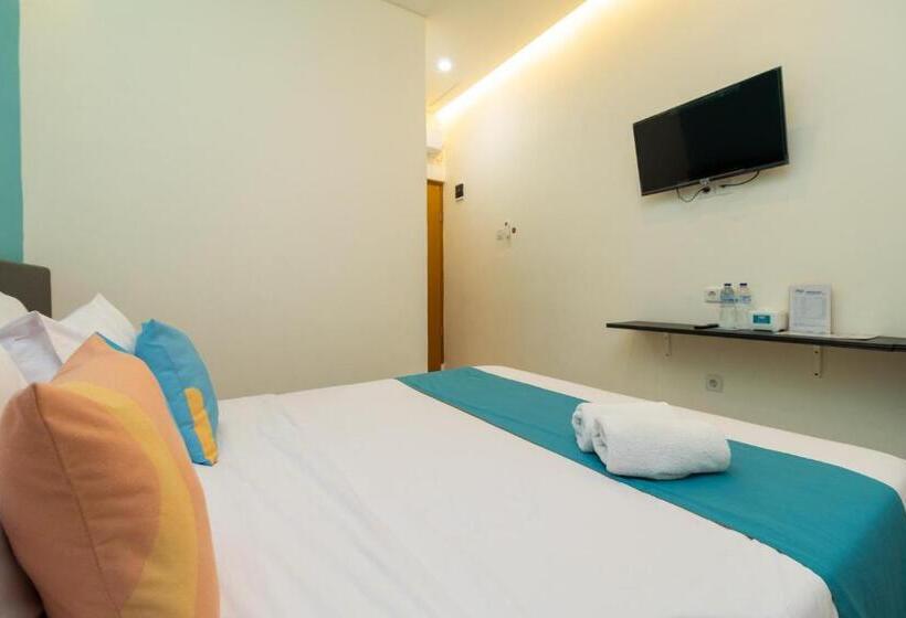 Номер Deluxe, Sans Hotel Suryakencana Bogor