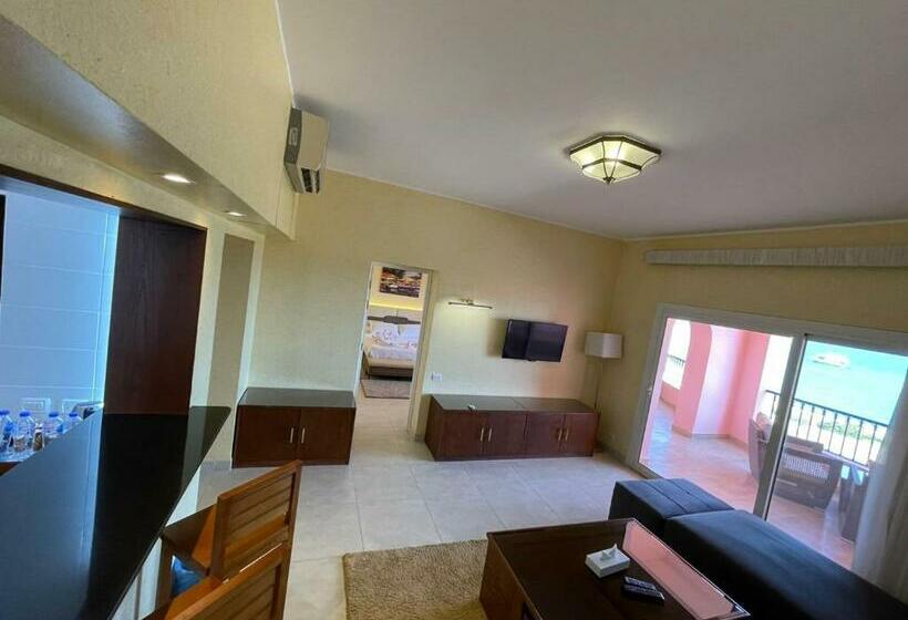 سوییت جونیور با چشم‌انداز دریا, La Siesta Hotel Al Sokhna