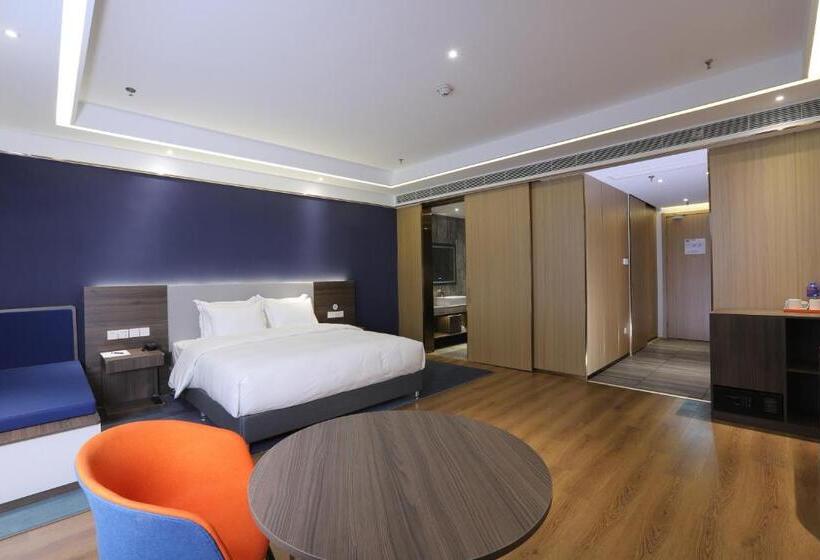 Стандартный Номер Кровать Кинг, Holiday Inn Express Hengshui Railway Station, An Ihg