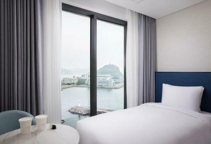 Номер Deluxe Вид на Море, Citadines Connect Hari Busan
