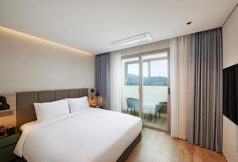Номер Deluxe Кровать Кинг, Citadines Connect Hari Busan