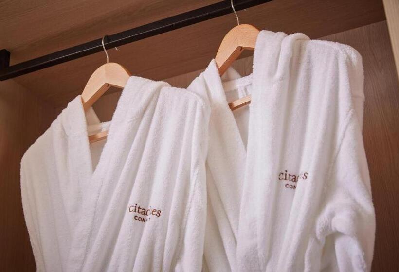 Трехместный Номер Deluxe Вид на Море, Citadines Connect Hari Busan