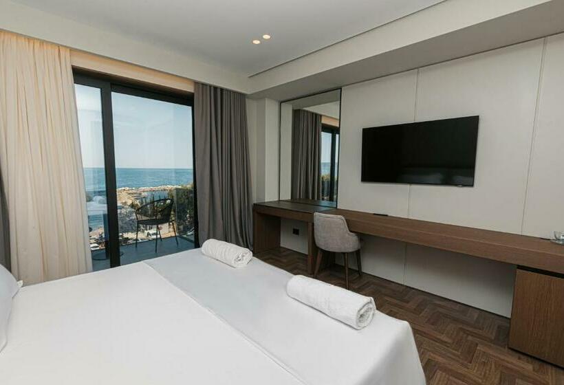 Номер Deluxe Вид на Море, Mazarine Hotel, Vlorë, Albania