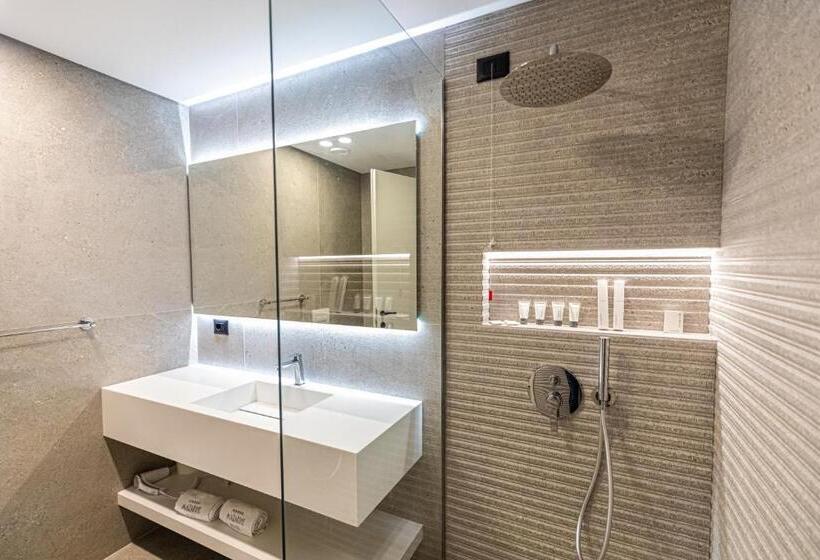 Номер Superior Вид на Море, Mazarine Hotel, Vlorë, Albania