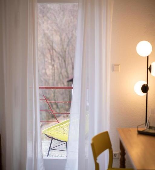 经济房, Das Schöne Leben Pop Up