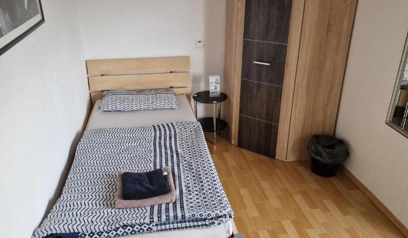 Номер Стандарт Индивидуальный Совместная Ванная, Rooms & Apartments Schwäbisch Gmünd